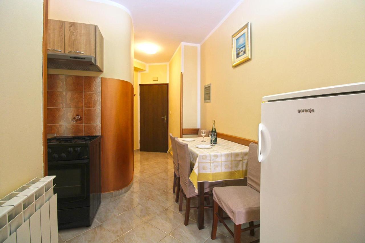 Apartment Mirela 2145 Fažana Exterior foto